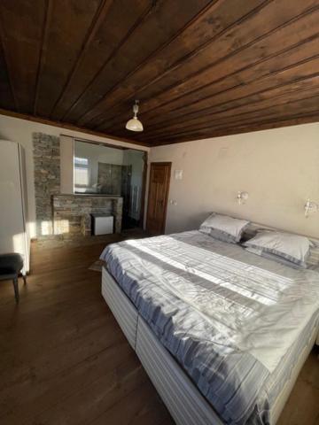 Leshten Guest Homes Экстерьер фото